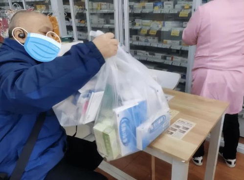兒子買藥遇阻，父親直接安排3公斤，全班跟著沾光，